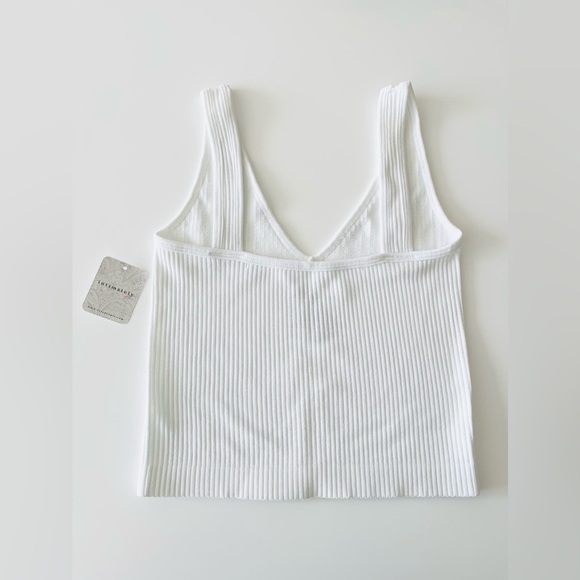 Free People White Tank Top. Size: XS/S - Picture 2 of 2